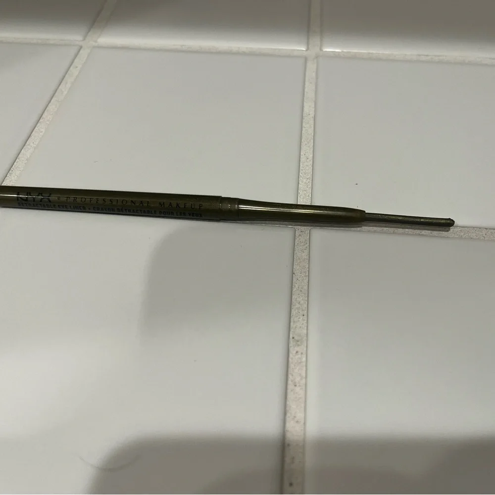 NYX profesional Makeup eye‎ liner